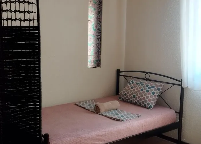 Laki\'S House