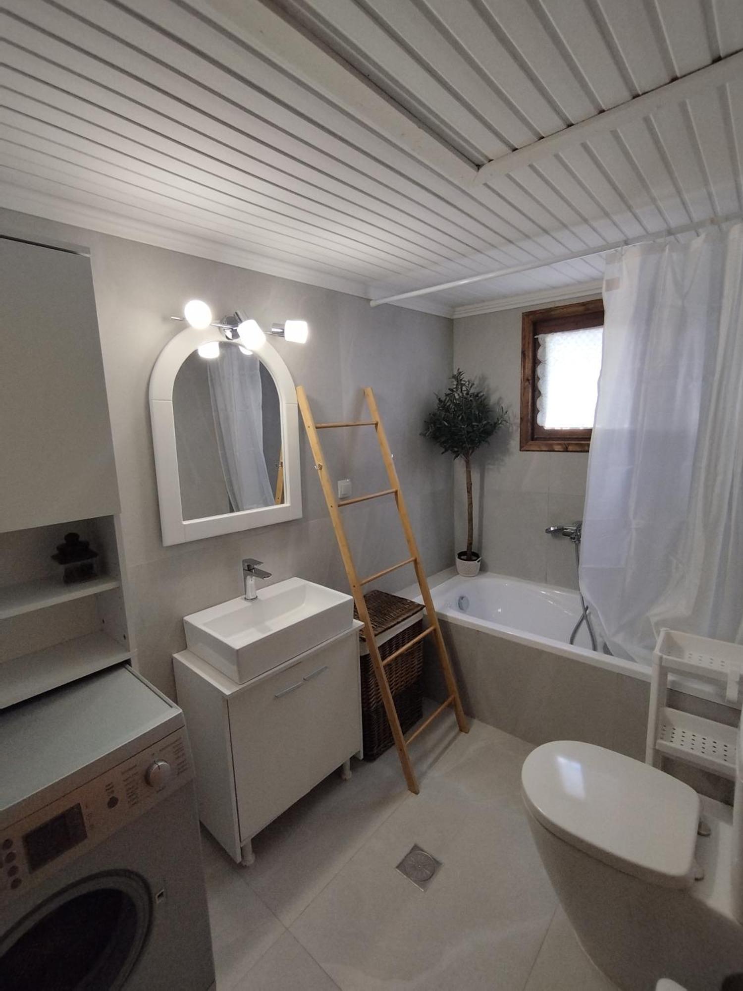Laki's House Holiday home Karlovassi